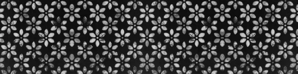 Czarny Vintage Shabby Płytki Tekstura Biały Kwiat Kwiat Motyw Druk — Zdjęcie stockowe