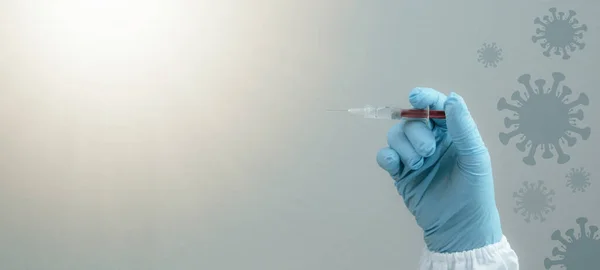 Коронавирус Ковид Корона Вакцинация Представки Врач Держит Шприц Коронной Вакцинацией — стоковое фото