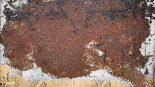 光沢のある風化した錆びた茶色は 金属製の板を剥がし背景の質感 — ストック写真