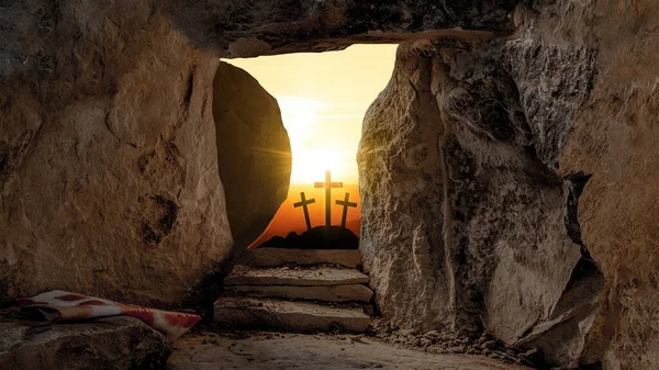 イースターの背景 ゴルゴタ ゴルゴタでのイエス キリストの復活エルサレムイスラエル 血に染まったリネンのシュラウドを持つ空の墓 日の出と3つの十字架 — ストック写真