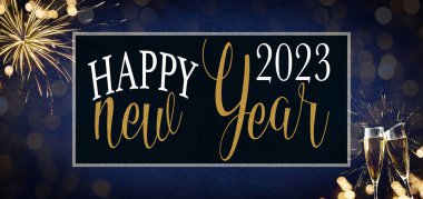 YILI YIL 2023, Festival, Olay, Festivalsel Dekoratif Kutlama Tatil, Yeni Yıl Partisi afişi Panorama Şablonu - Karanlık soyut mavi gece dokusu üzerine metin ve havai fişekler için alanı olan boş çerçeve