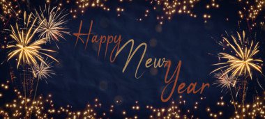 Silvester 2023 Mutlu Yıllar Yeni Yıl Partisi arka plan afişi havai fişeklerden yapılmış uzun panorama çerçevesi kırsal mavi gece gökyüzü dokusu