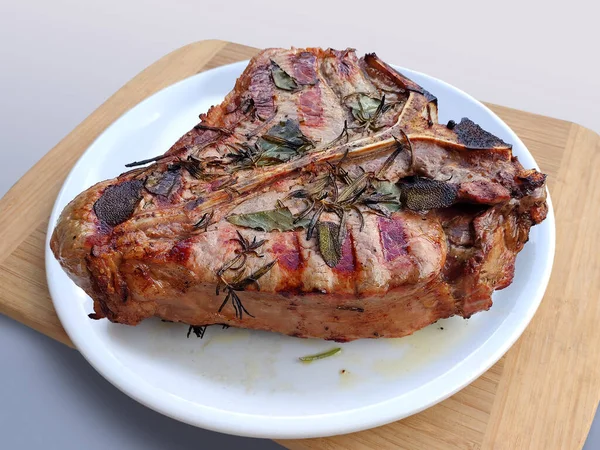 White Plate Whole Grilled Bone Steak Isolated White Background — Stock Photo, Image
