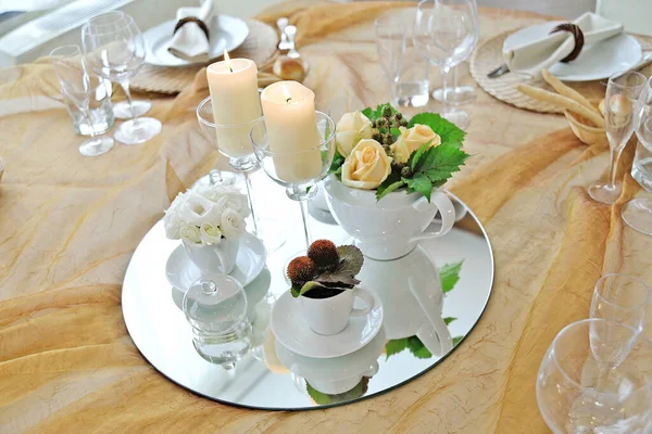 Detail Elegant Table Set Ocher Color Organza Wedding Banquet — Stock fotografie