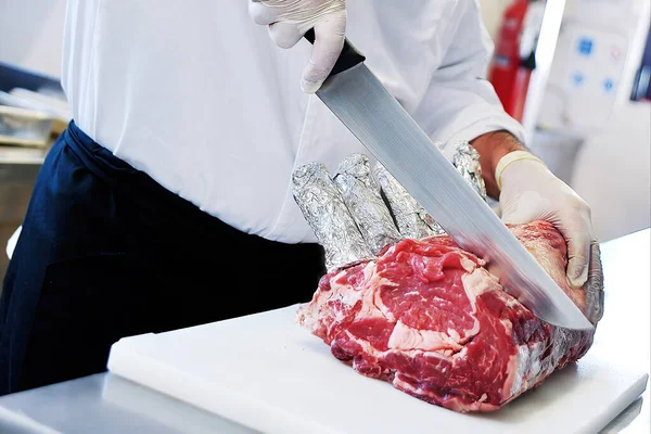 Detail Butcher Cuts Rack Ribeye Steak White Cutting Board — Fotografia de Stock