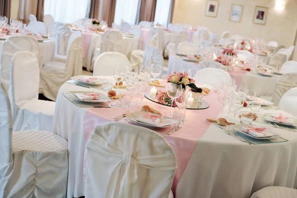 Detail Table Set Pink Runner Elegant Wedding Banquet — Stok fotoğraf