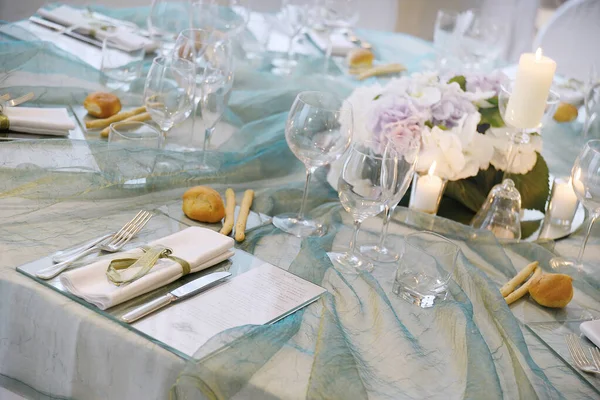 Detail Table Set Sea Water Color Organza Elegant Wedding Banquet — 图库照片