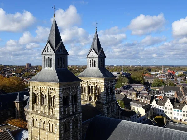 Maastricht Nederland 2021 Bovenazzicht Van Torens Van Sint Servaasbasiliek Μάαστριχτ — Φωτογραφία Αρχείου