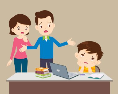 Aile ve çocuk dizüstü bilgisayarın önünde çalışmaktan sıkılmış. Evde öğrenim gören yorgun çocuk kavramı ya da online eğitim