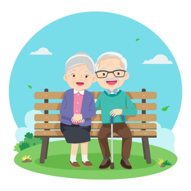 Yaşlılar yaşam tarzınız kutlu olsun. Gülümseyen olgun bir çift parkta dinleniyor, bankta oturuyor.
