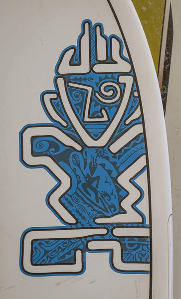 Waikiki, Honolulu, Hawaii - Nov 6, 2021-surf board logo — стокове фото