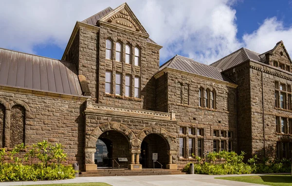 Honolulu, Hawaii - 31 Ekim 2021 Bishop Müzesi 'nin ana binasının dışı