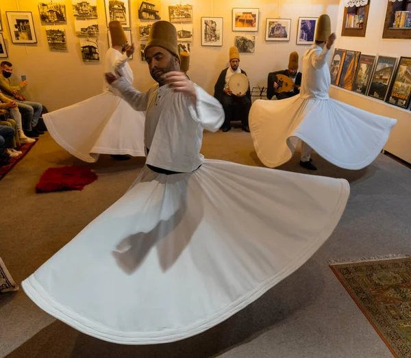 Sufi Whirling Είναι Μια Μορφή Σωματικά Ενεργό Διαλογισμό Που Προέρχεται — Φωτογραφία Αρχείου