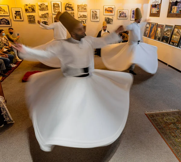 Sufi Whirling Είναι Μια Μορφή Σωματικά Ενεργό Διαλογισμό Που Προέρχεται — Φωτογραφία Αρχείου