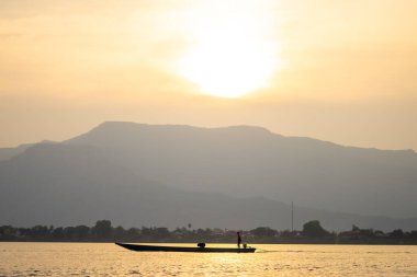 Laos 'un güneyinde Sunset View Mekong Nehri