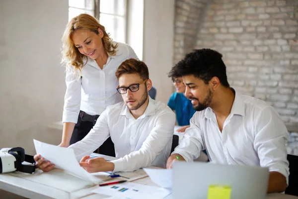 Inicie Concepto Reunión Lluvia Ideas Trabajo Equipo Diversidad Grupo Personas — Foto de Stock