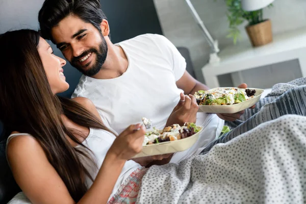 Bella Coppia Felice Innamorata Mattino Passare Del Tempo Insieme Amore — Foto Stock