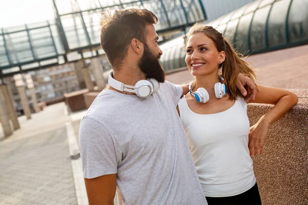 Retrato Casal Desportivo Ajuste Feliz Exercitar Desfrutar Estilo Vida Saudável — Fotografia de Stock