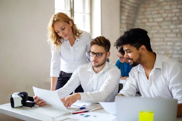 Inicie Concepto Reunión Lluvia Ideas Trabajo Equipo Diversidad Grupo Personas — Foto de Stock