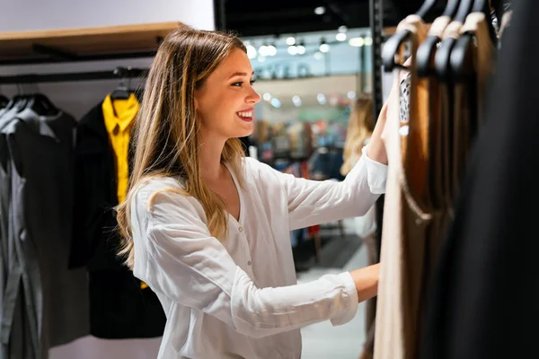 Portrait Beautiful Young Woman Enjoying Shopping Dress Store People Consumerism — Stock Photo, Image