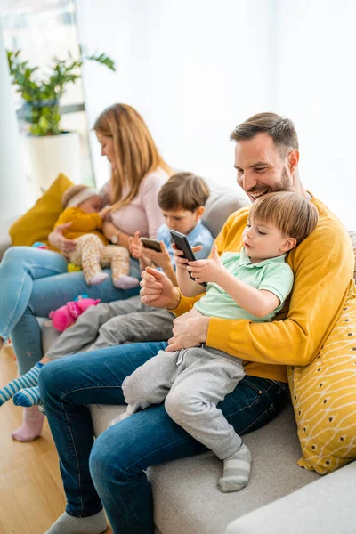 Kinderen Die Veel Technologie Gebruiken Zijn Niet Creatief — Stockfoto