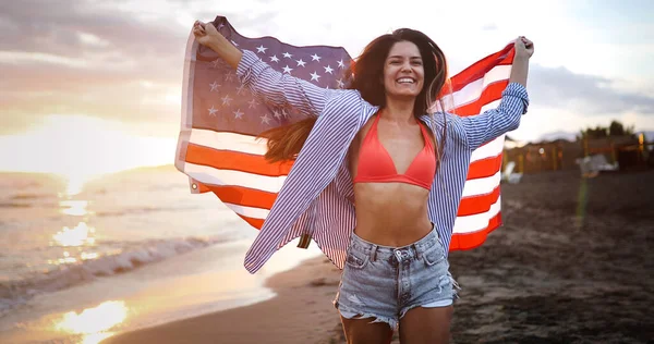 Happy Woman Smiling Running Beach While Celebrateing Independence Day Enjoying — Stock Photo, Image