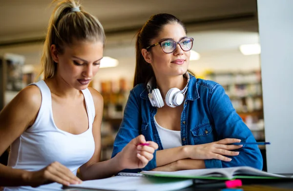 Portrait Happy Young Friends Studying Together Library Education Study Teenager — Stock Photo, Image