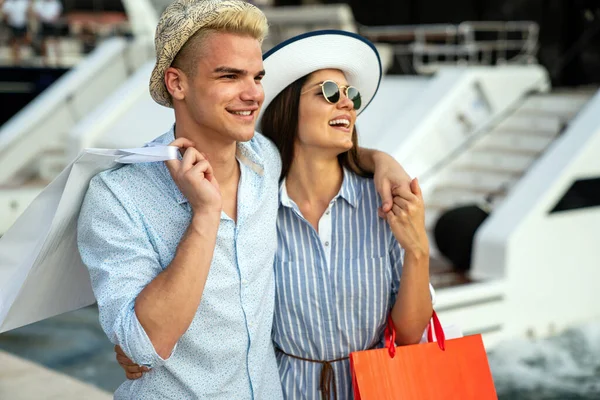 Portrait Happy Couple Shopping Bags People Sale Consumerism Vacation Travel — стоковое фото