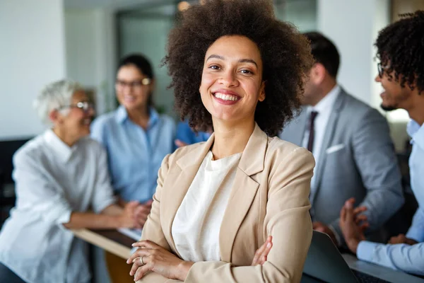 Portrait Successful Black Young Business Woman Smiling Corporate Office — Stok fotoğraf