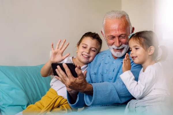 Happy Children Senior Grandfather Laughing Enjoying Leisure Time Together Family — Stock Photo, Image