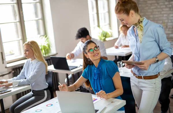 Groupe Gens Affaires Multiethniques Travaillant Équipe Bureau Concept Travail Équipe — Photo