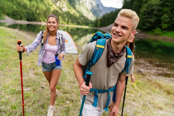 Adventure Travel Tourism Hike People Concept Group Smiling Friends Backpacks — Stock Photo, Image