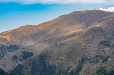 Gürcistan 'ın dağlık bölgesinin güzel manzarası, Tusheti. Seyahat