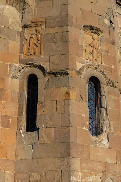 Близкий Взгляд Барельеф Внешнем Фасаде Древнего Джварского Монастыря Мткхета Грузия — стоковое фото