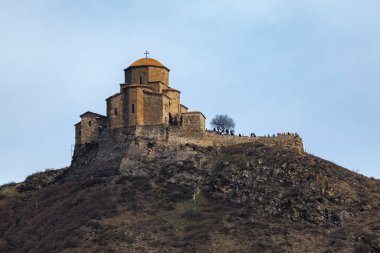 Jvari Manastırı, Gürcistan 'ın Mtskheta kenti yakınlarında bulunan Gürcü ortodoks manastırıdır.