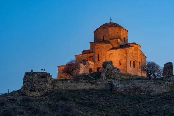 Geceleri Tepedeki Jvari Manastırı Aydınlatırdı Mtskheta Georgia — Stok fotoğraf