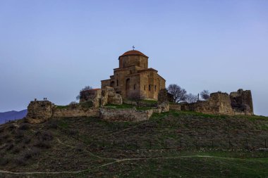 Jvari Manastırı, Gürcistan 'ın Mtskheta kenti yakınlarında bulunan Gürcü ortodoks manastırıdır.