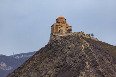 Jvari Manastırı, Gürcistan 'ın Mtskheta kenti yakınlarında bulunan Gürcü ortodoks manastırıdır.
