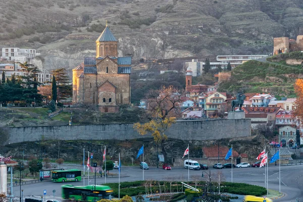 Tbilisi, Georgia - 4 December, 2021: Ancient Metekhi Church in Tbilisi — Photo