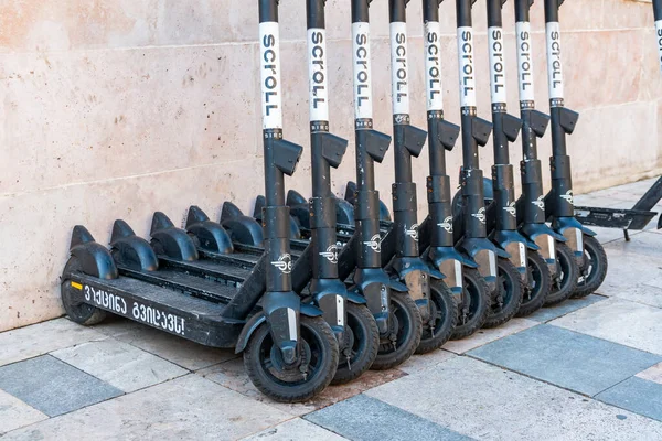 Tbilisi Georgia September 2021 Row Electric Readies Ride Scooter Bikes — Stock Photo, Image