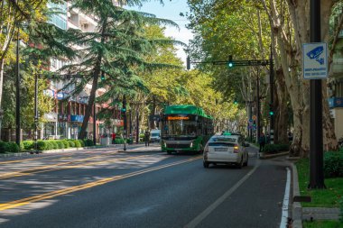 Tiflis, Georgia - 18 Eylül 2021: Chavchavadze Bulvarı, Tiflis. Seyahat