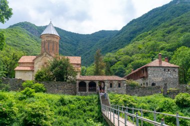 Kvatakhevi Karli 'deki bir ortaçağ Gürcü Ortodoks manastırı. Din