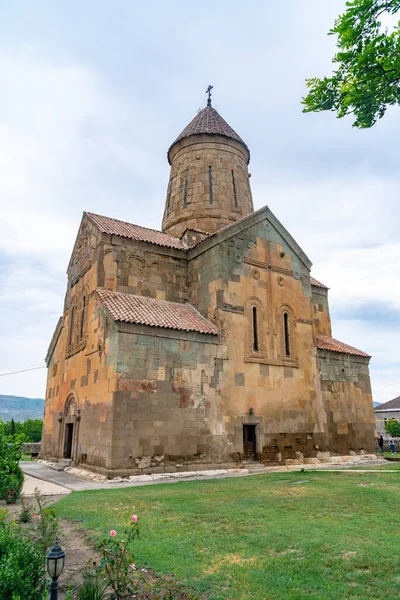 Pohled Starověký Ortodoxní Kostel Nanebevzetí Panny Marie Malé Gruzínské Vesnici — Stock fotografie