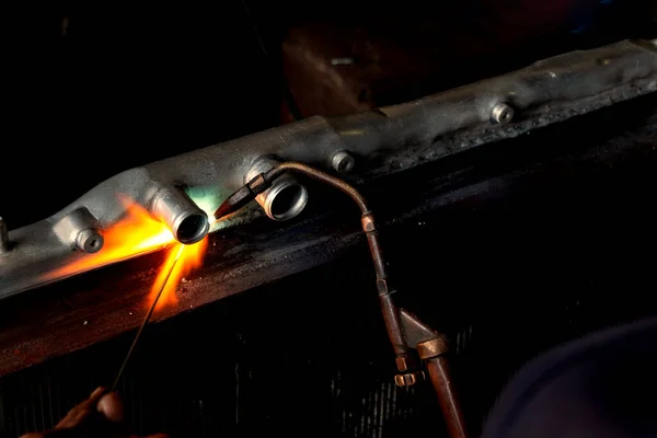 Flame Welding Steel Spark Dark Technician — Stockfoto