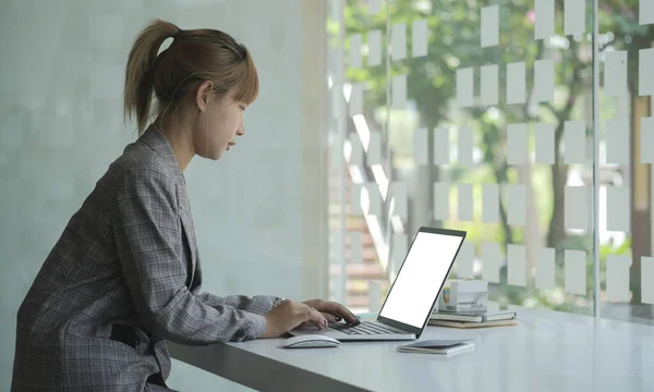 Close View Businesswoman Hands Typing Keyboard Laptop Computer — Stock Fotó