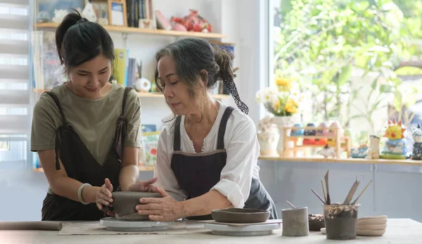 Middle Age Woman Her Daughter Standing Pottery Workshop Creative Activities — Photo
