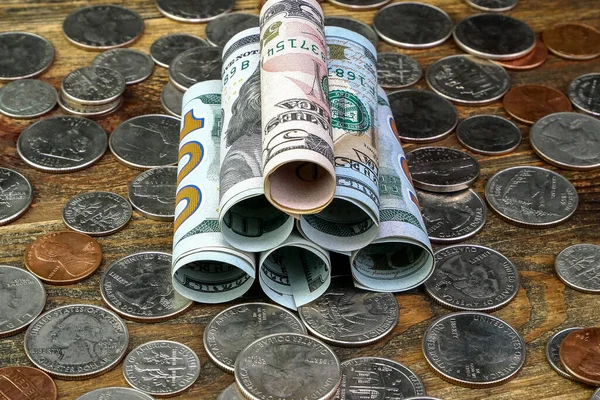 Αμερικάνικα Χαρτονομίσματα Σωλήνες Και Μας Νομίσματα Μετρητά Και Αποταμίευση Χρηματοοικονομικών — Φωτογραφία Αρχείου