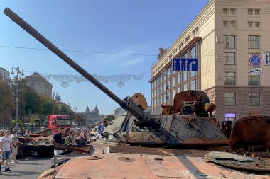 Kyiv, Ukraine, August 2022: - Russian battle gun of tank knocked and destroyed during war Ukraine against Russian aggression are showing to people, on Khreshchatyk in Kyiv. Selective focus. Close up.