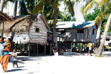 Sibuan, Malezya - 26 Kasım 2019: Sibuan Adası 'ndaki Bajau Laut köyü, Semporna, Sabah