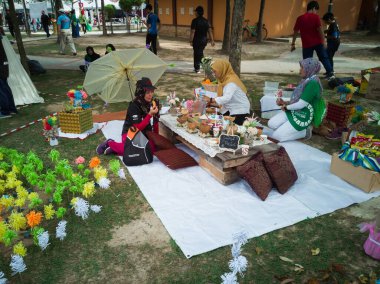 Selangor, Malezya - 8 Aralık 2019: Majlis Perbandaran Kajang tarafından takip edilecek geri dönüşümlü eşya ve fikirlerin sergilendiği olay. Çevreye önem vermek.